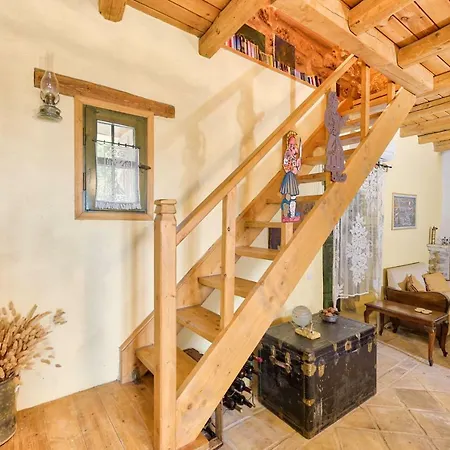 בית נופש Eri Traditional House